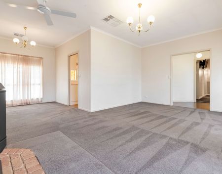 19 Upland Drive - Photo 4