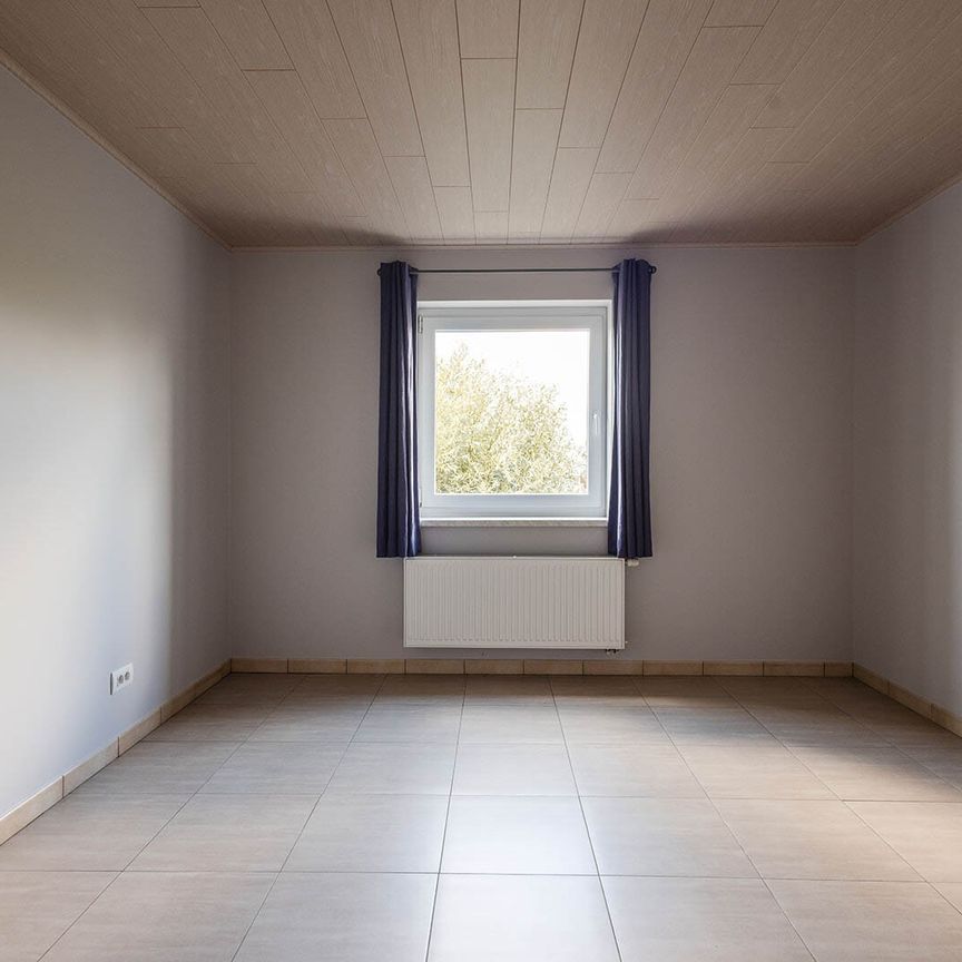 Ruim appartement op goed bereikbare locatie te Hooglede - Photo 1
