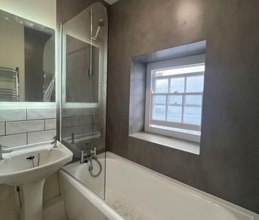3 bedroom detached house to rent - Photo 3