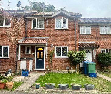 Thyme Court, Farnborough, Hampshire, GU14 - Photo 1