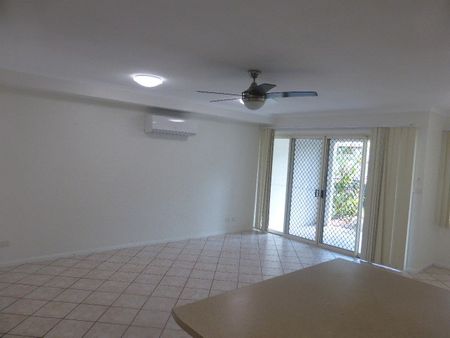 Modern 2 bedroom and close to the city! - Photo 3