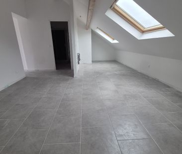 Location Appartement 2 pièces 31m² FEIGNIES 59750 - Photo 3