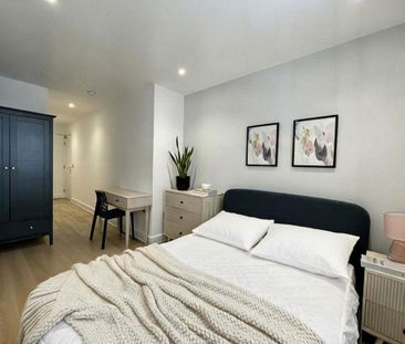 1 bedroom in a house share to rent - Photo 3