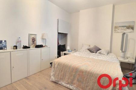 Appartement 3 pièces 88m2 MARSEILLE 7EME 1 300 euros - Photo 3