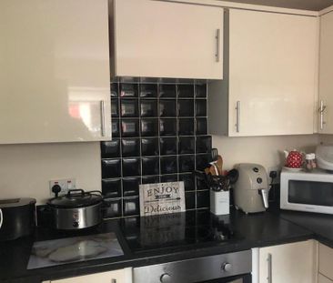 2 bedroom detached house to rent - Photo 3