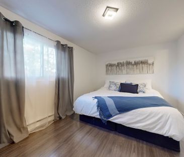 For Lease - 2440 Bromsgrove Road Unit# 77, Mississauga, Ontario - Photo 4