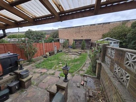 Parkstone Avenue, Edmonton, N18 - Photo 5