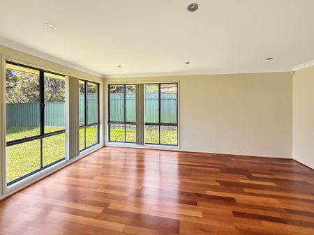 THE IDEAL FAMILY HOME IN SOUGHT-AFTER WARNERS BAY - Photo 4