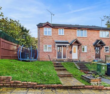 3 bedroom end of terrace house to rent - Photo 2