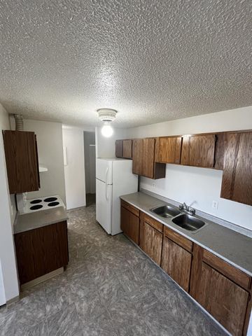 AURORA APARTMENTS - 102 - Photo 4