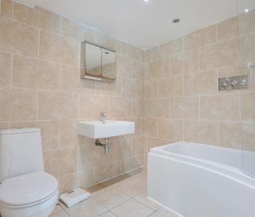 2 bedroom terraced house to rent - Photo 2