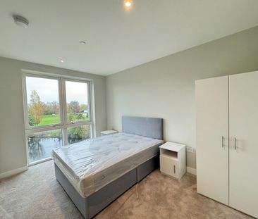 2 Bed Flat, Astell Road, SE3 - Photo 4