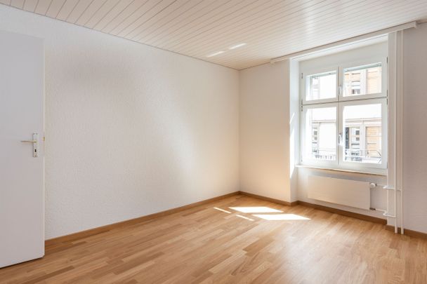 Living in the heart of the St. Gallen old town - Photo 1