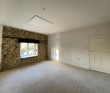 2 bedroom semi-detached house to rent - Photo 5