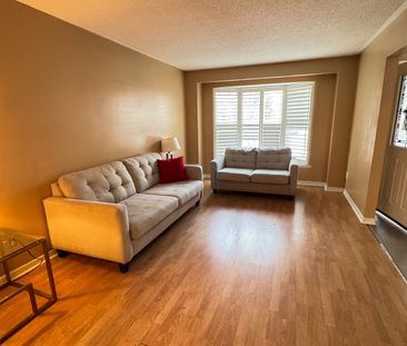 For Lease - 96 Port Royal Trail, Toronto, Ontario - Photo 3