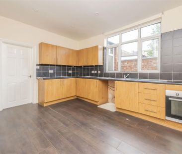 3 bed House To Let - Photo 4