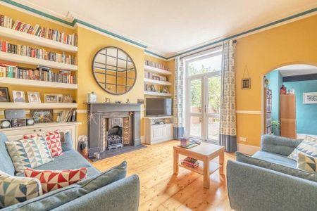 2 bedroom maisonette to rent - Photo 3