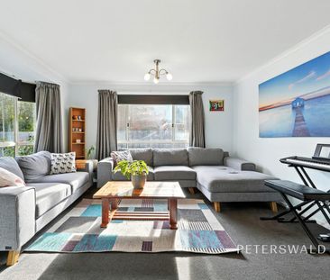 Comfort, Space & Seamless Entertaining in the Heart of Old Beach - Photo 1
