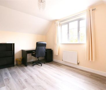 4 bedroom detached house to rent - Photo 5