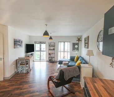 Flat to rent on - Photo 4