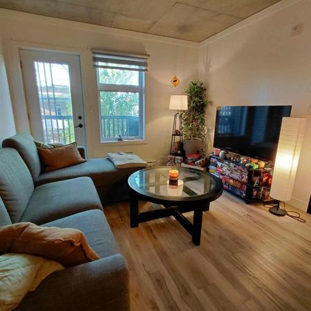 Condo 3 ½ semi-meublé - Photo 3