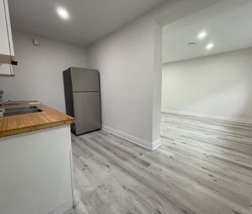 For Lease - 259 Lakeshore Road Unit# 1, Mississauga, Ontario - Photo 4