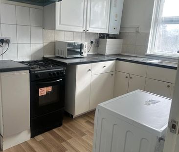 4 Bed Flat, High Road Leytonstone, E11 - Photo 5