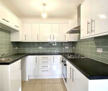 1 bed Flat for rent - Photo 3