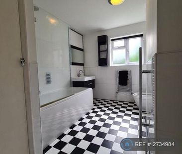 2 bedroom flat to rent - Photo 6