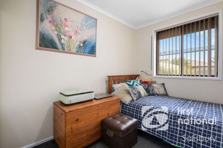 Ideal Family Home at 42 Uley Road - Photo 3