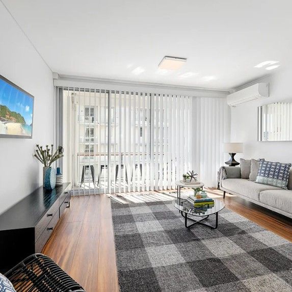 North Facing Two Bedroom Apartment in the Heart of Maroubra - Photo 1