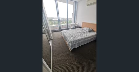 Two-Bedroom Apartment with the stunning water and city views! Fully Furnished! - Photo 4