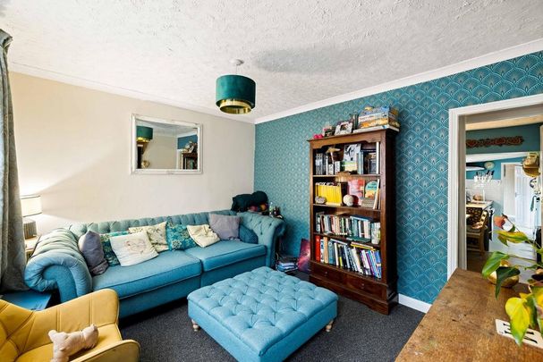 2 bedroom terraced house to rent - Photo 1