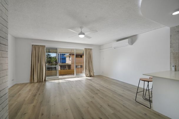 33/224 Marine Parade, Labrador QLD 4215 - Apartment For Rent - $750 | Domain - Photo 1