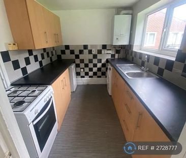 2 bedroom flat to rent - Photo 4
