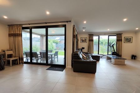 5 Russell Street, Nunawading. - Photo 5