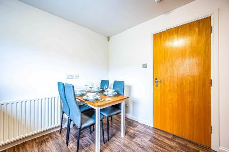 2 bedroom serviced apartment to rent - Photo 4