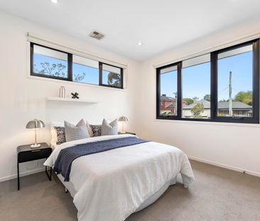 1/3 Ralph Street, Blackburn South VIC 3130 - Townhouse For Rent | D... - Photo 1