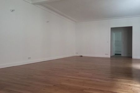 Appartement à louer à Paris 8Ème - Photo 5