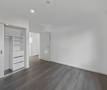 Modern Family Home - Photo 5