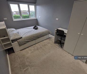 1 bedroom in a house share to rent - Photo 4