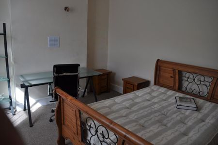 5 bedroom house to rent - Photo 4