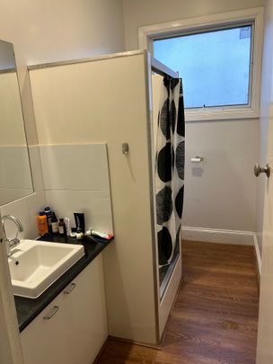 Hughesdale - Photo 1