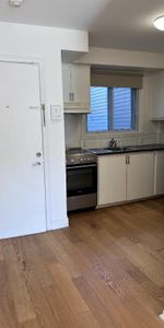 Grand 2 1/2 tout inclus metro Jean-Talon Villeray - Photo 3