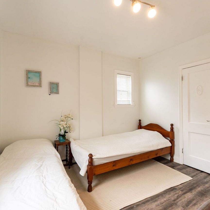 For Lease - 39 Twenty Fifth Street Unit# Upper, Toronto, Ontario - Photo 1