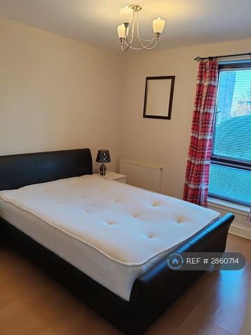 3 bedroom flat to rent - Photo 5