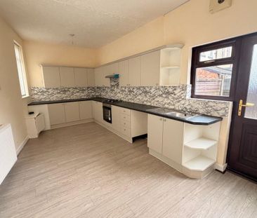 3 bedroom terraced house to rent - Photo 6