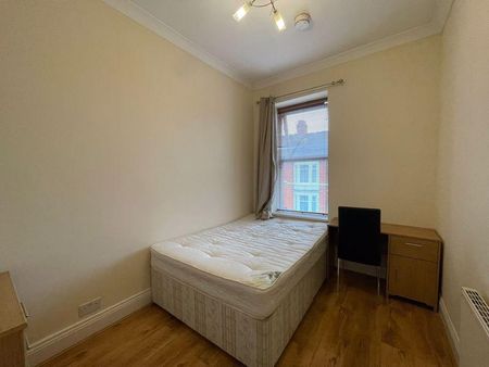 6 bedroom terraced house to rent - Photo 5