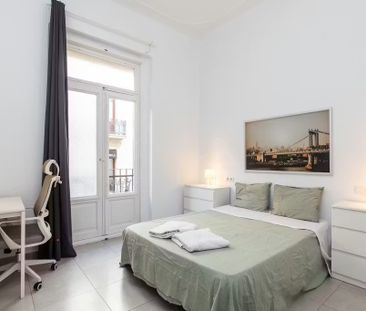 Carrer Martínez Cubells, Valencia, Valencian Community 46002 - Photo 2