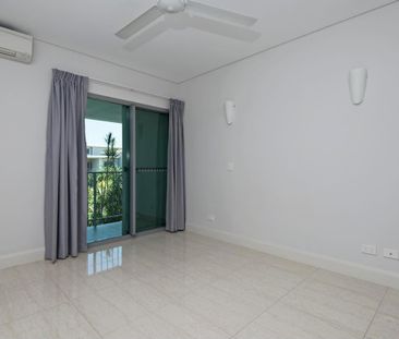 STYLE, SPACE AND SOPHISTICATION - Photo 2